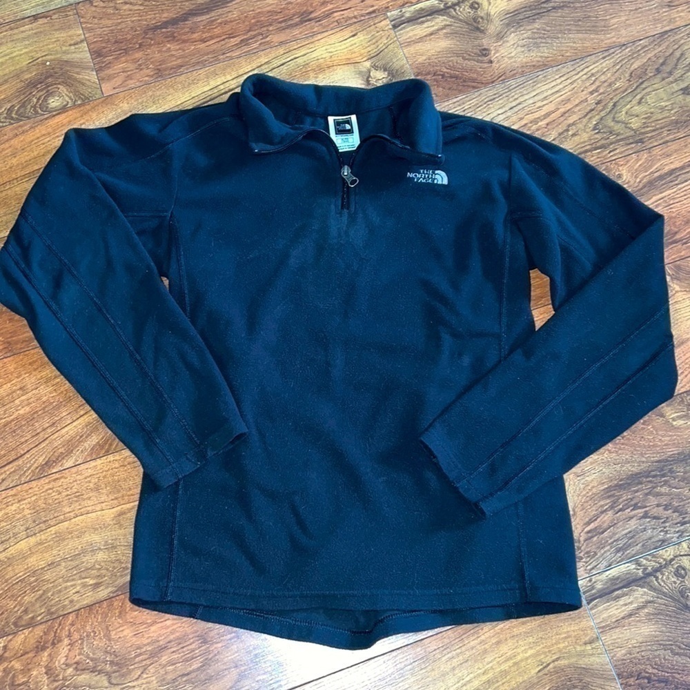 𝅺boys XL NorthFace Pullover Black